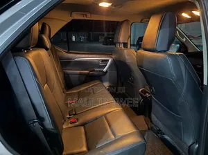 Toyota Fortuner 2022 Silver
