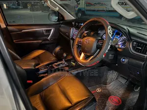 Toyota Fortuner 2022 Silver