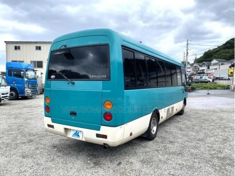 Mitsubishi Fuso Rosa 2006 Green