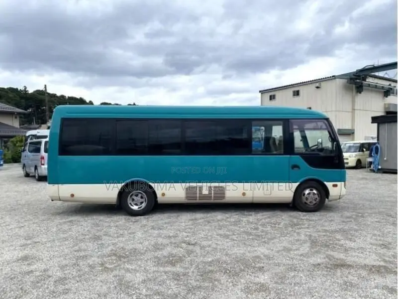 Mitsubishi Fuso Rosa 2006 Green