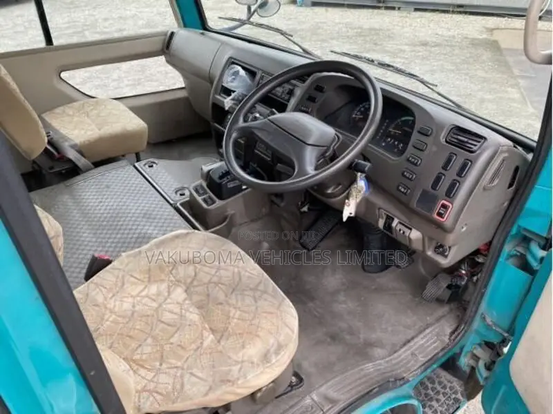 Mitsubishi Fuso Rosa 2006 Green