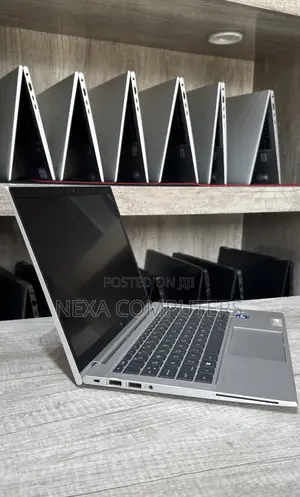 Laptop HP EliteBook 830 G8 16GB Intel Core i7 SSD 512GB