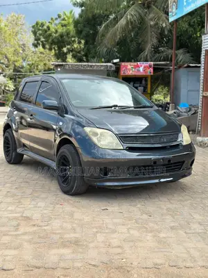 Toyota IST 2005 Black