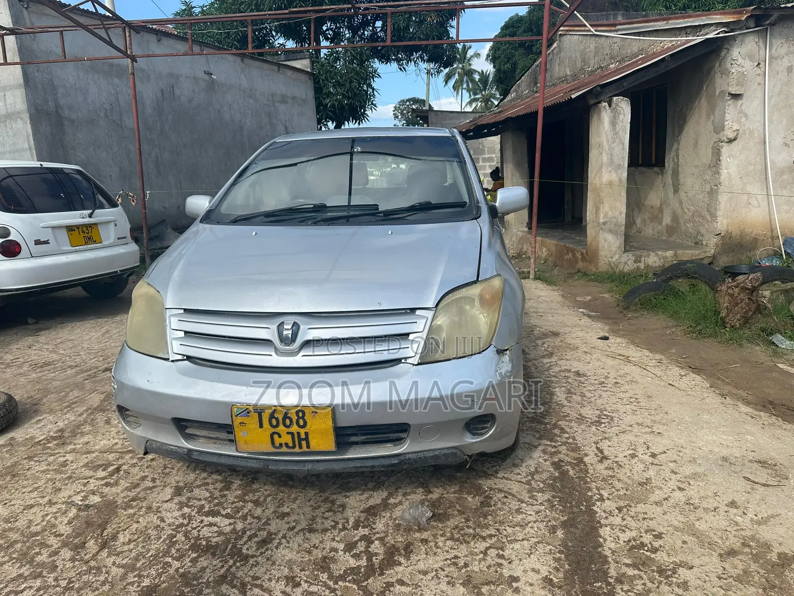 Toyota IST 2004 Silver