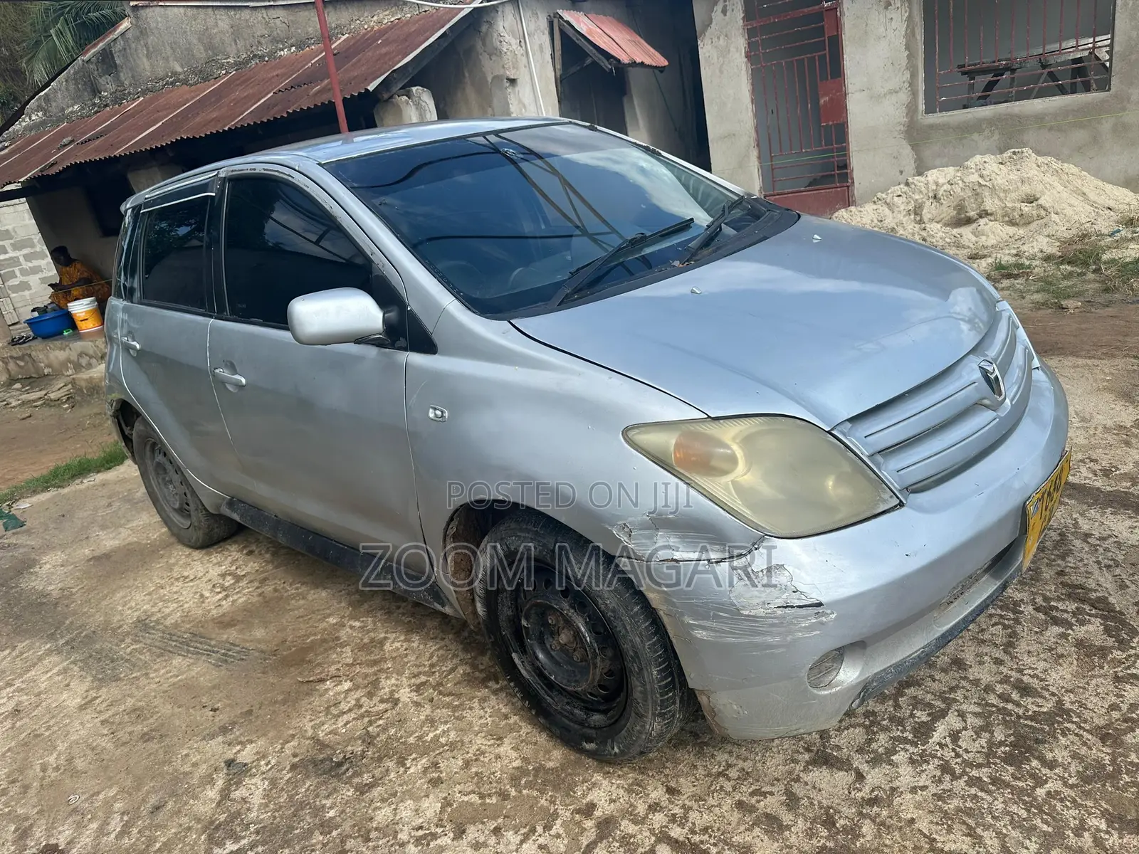 Toyota IST 2004 Silver