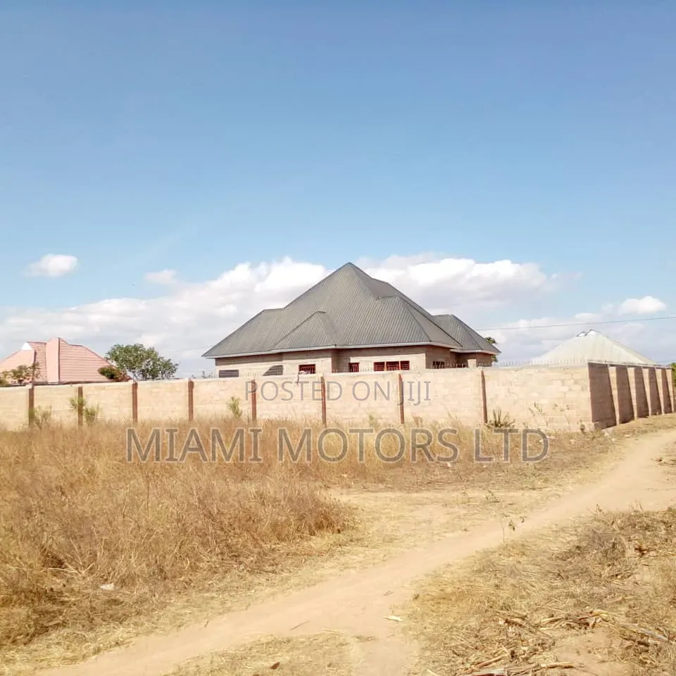 3bdrm House in House, Buigiri for sale