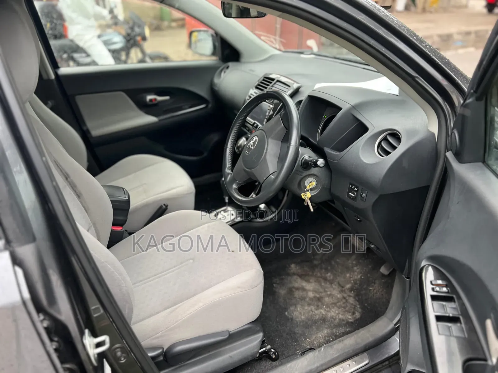 Toyota IST 2008 Gray