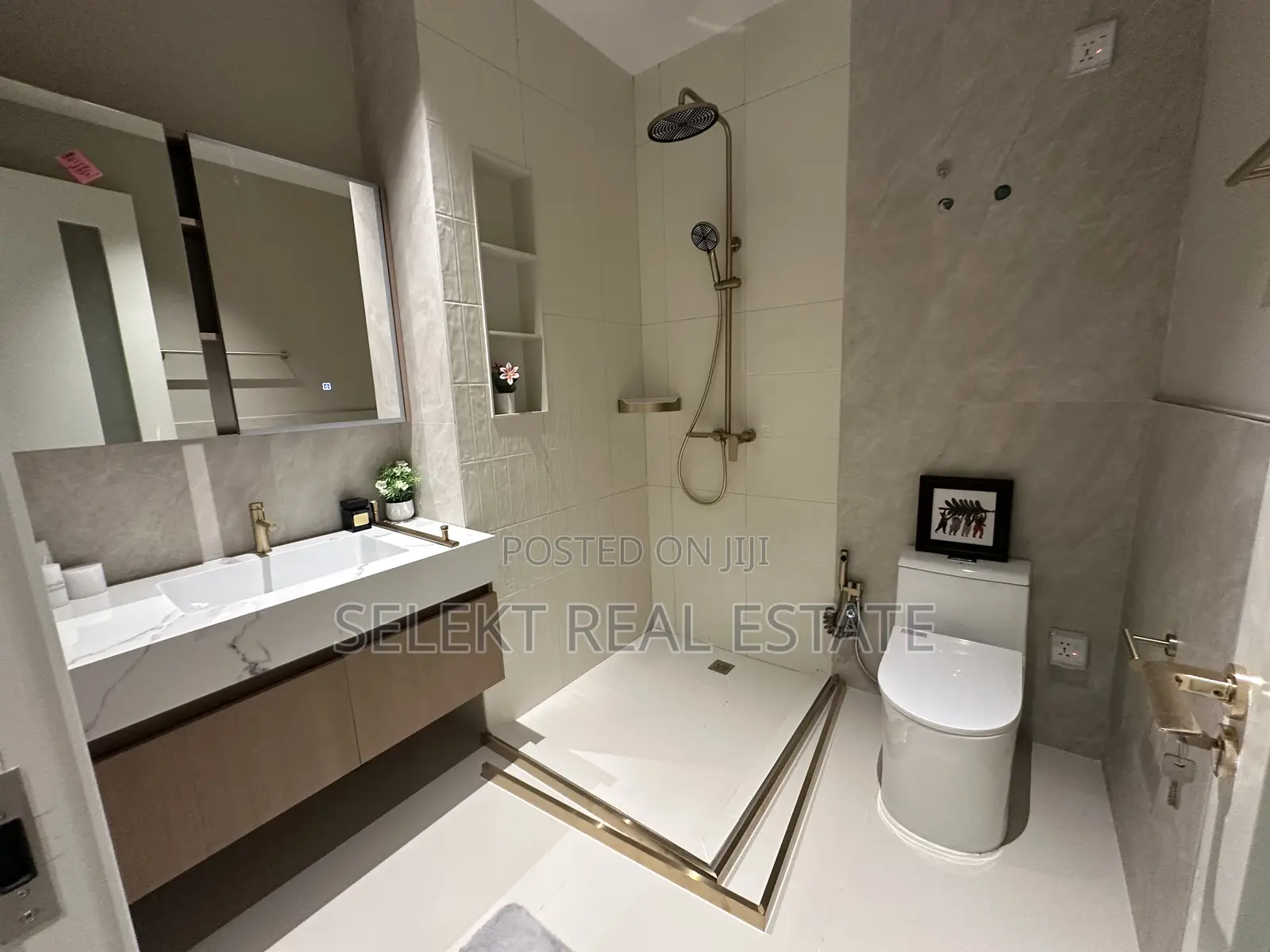 Furnished 3bdrm Apartment in Masaki for sale