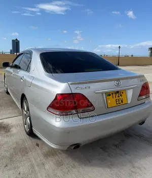 Toyota Crown Royale 2005 Silver