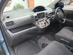 Toyota Raum 2007 Blue