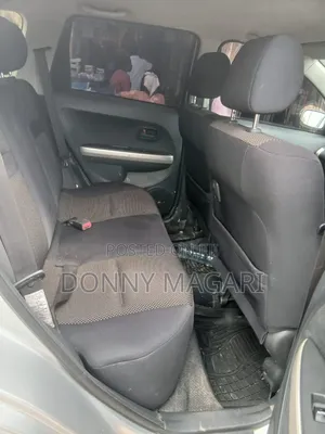 Toyota IST 2004 Silver