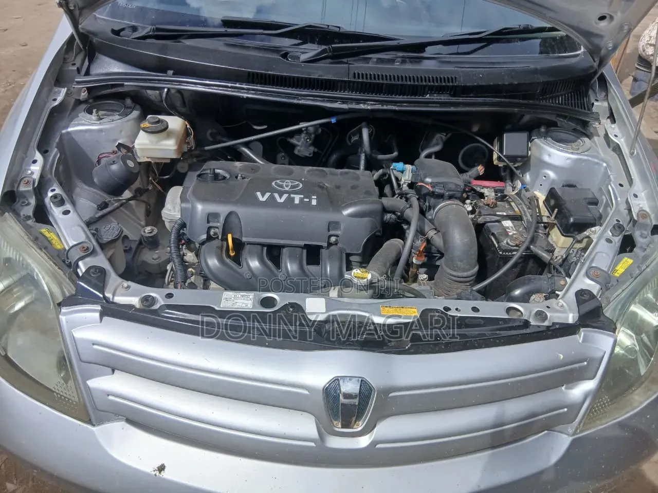 Toyota IST 2004 Silver