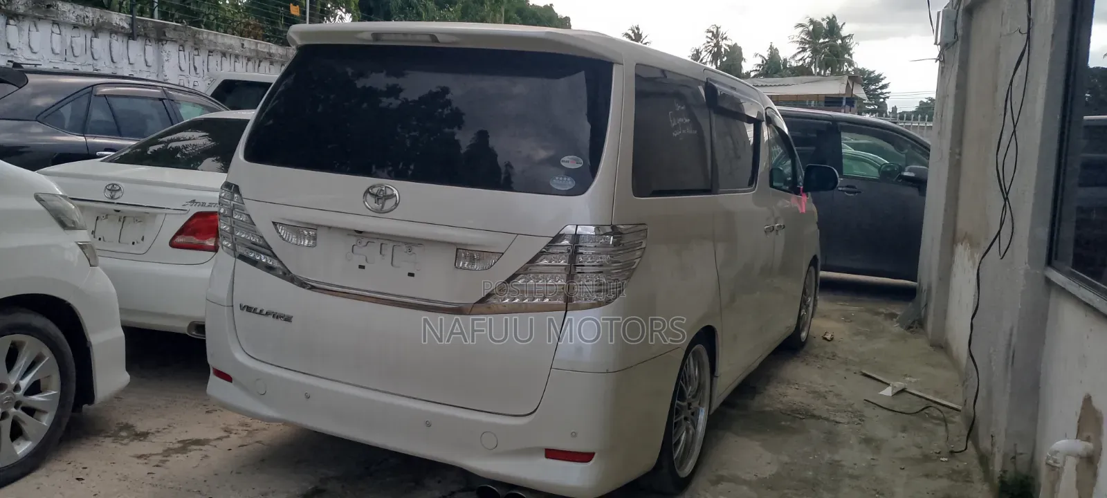 Toyota Alphard 2009 White