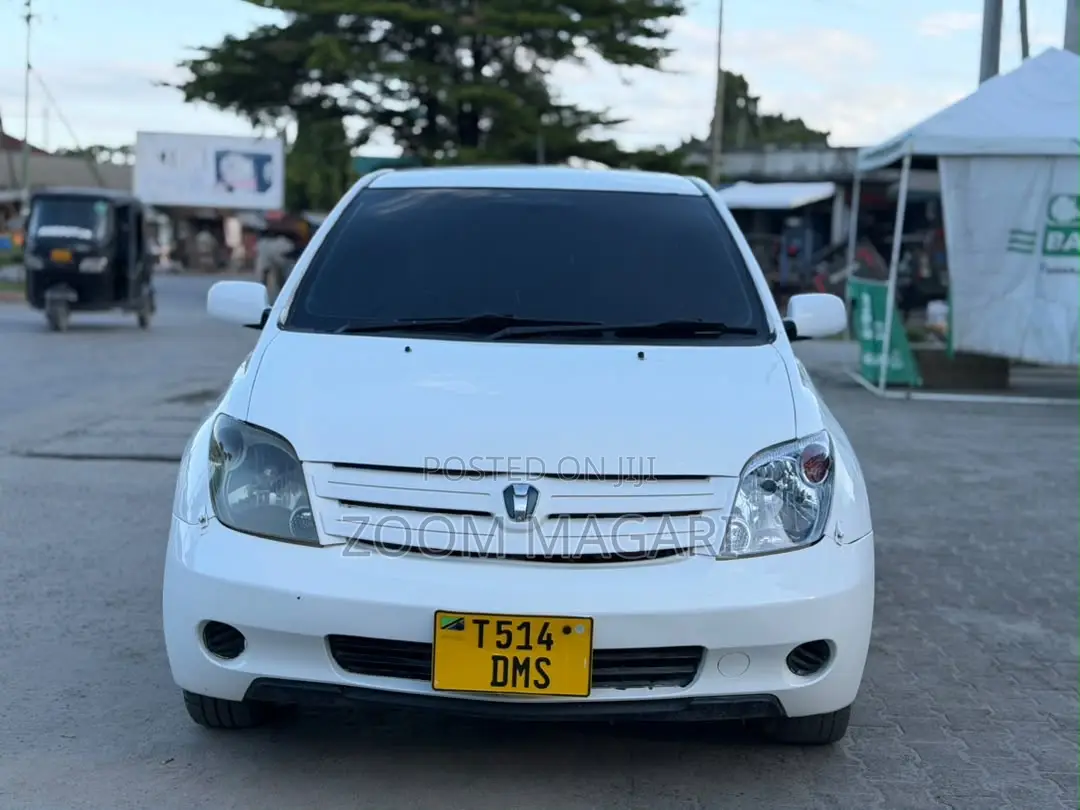 Toyota IST 2005 White
