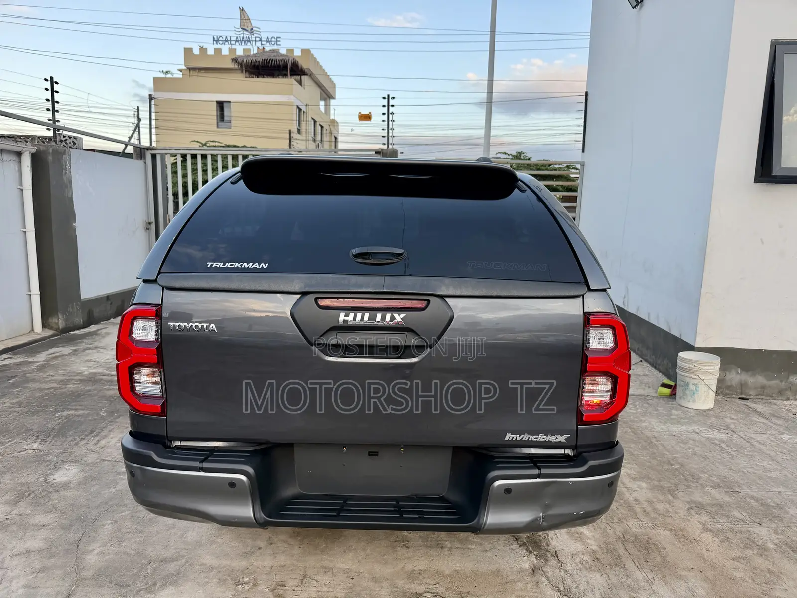 Toyota Hilux Revo Double Cab Deisel 2.8 AWD 2022 Gray