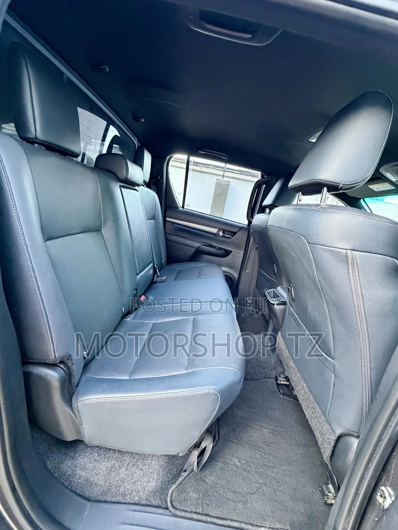 Toyota Hilux Revo Double Cab Deisel 2.8 AWD 2022 Gray