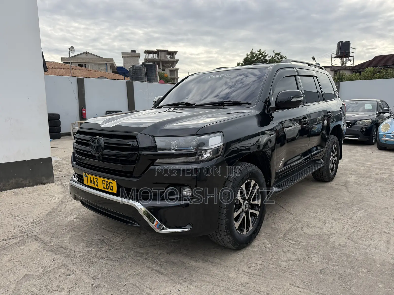 Toyota Land Cruiser 4.6 V8 GX 2012 Black