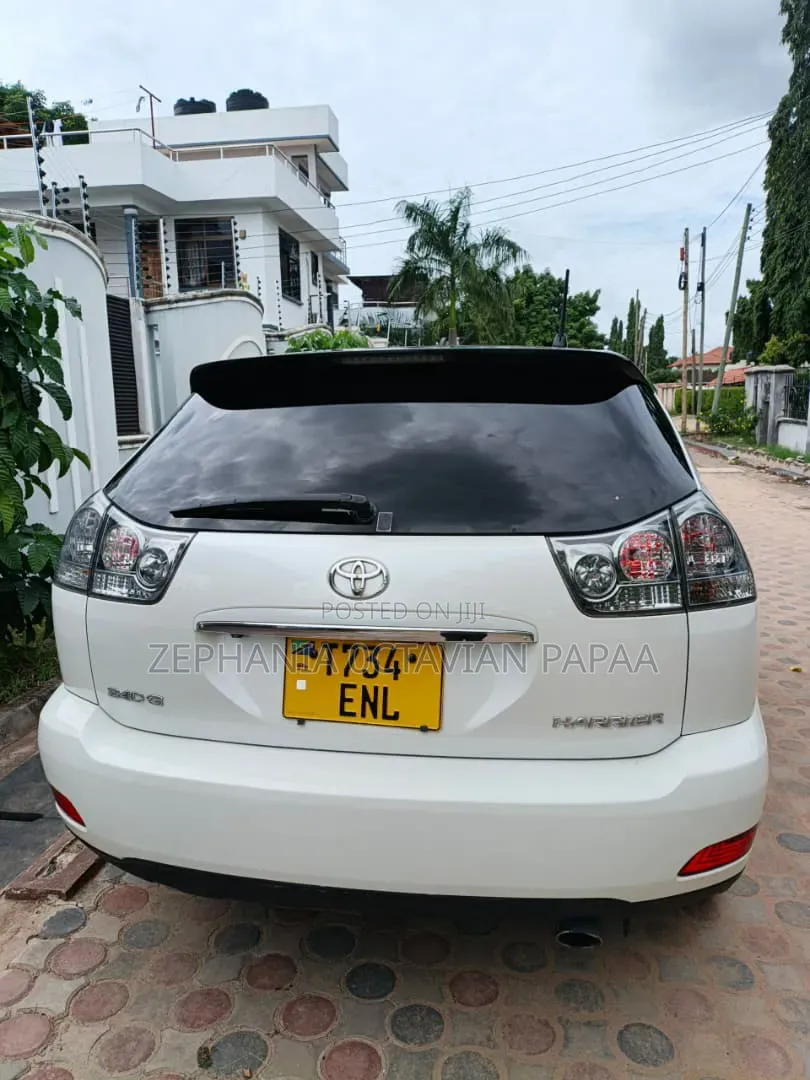 Toyota Harrier 2010 White