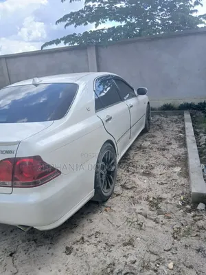 Toyota Crown 2006 White