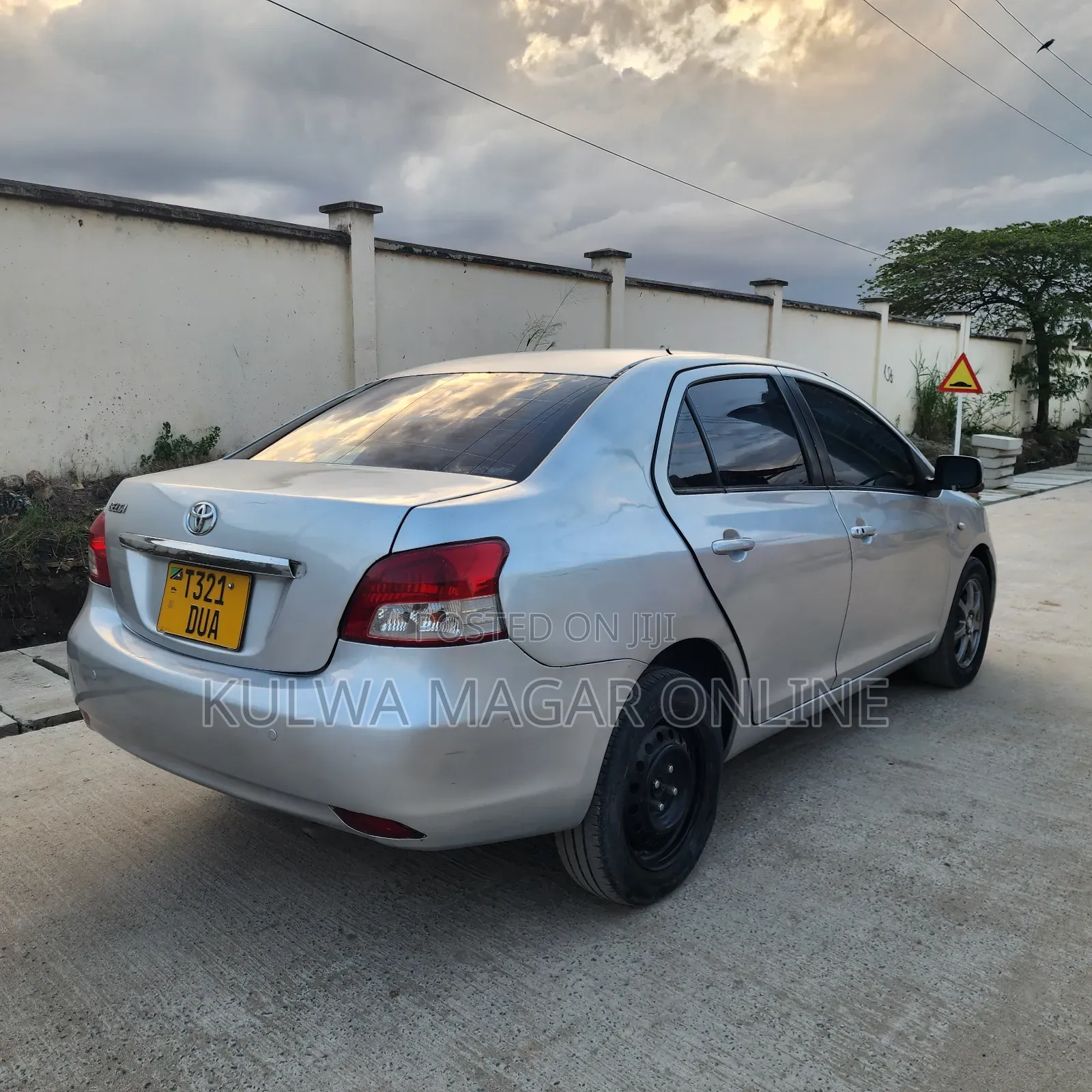 Toyota Belta 2006 Silver