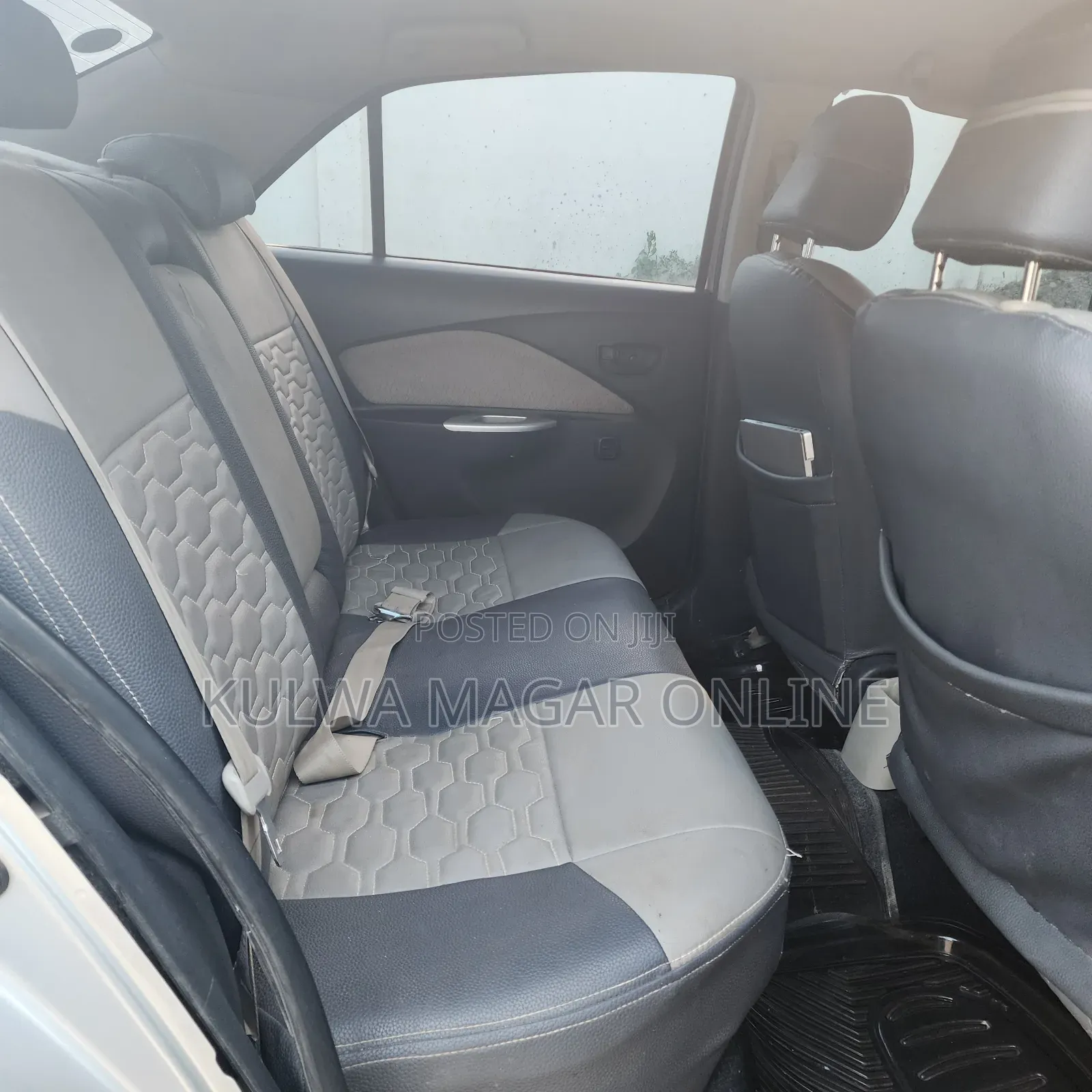 Toyota Belta 2006 Silver