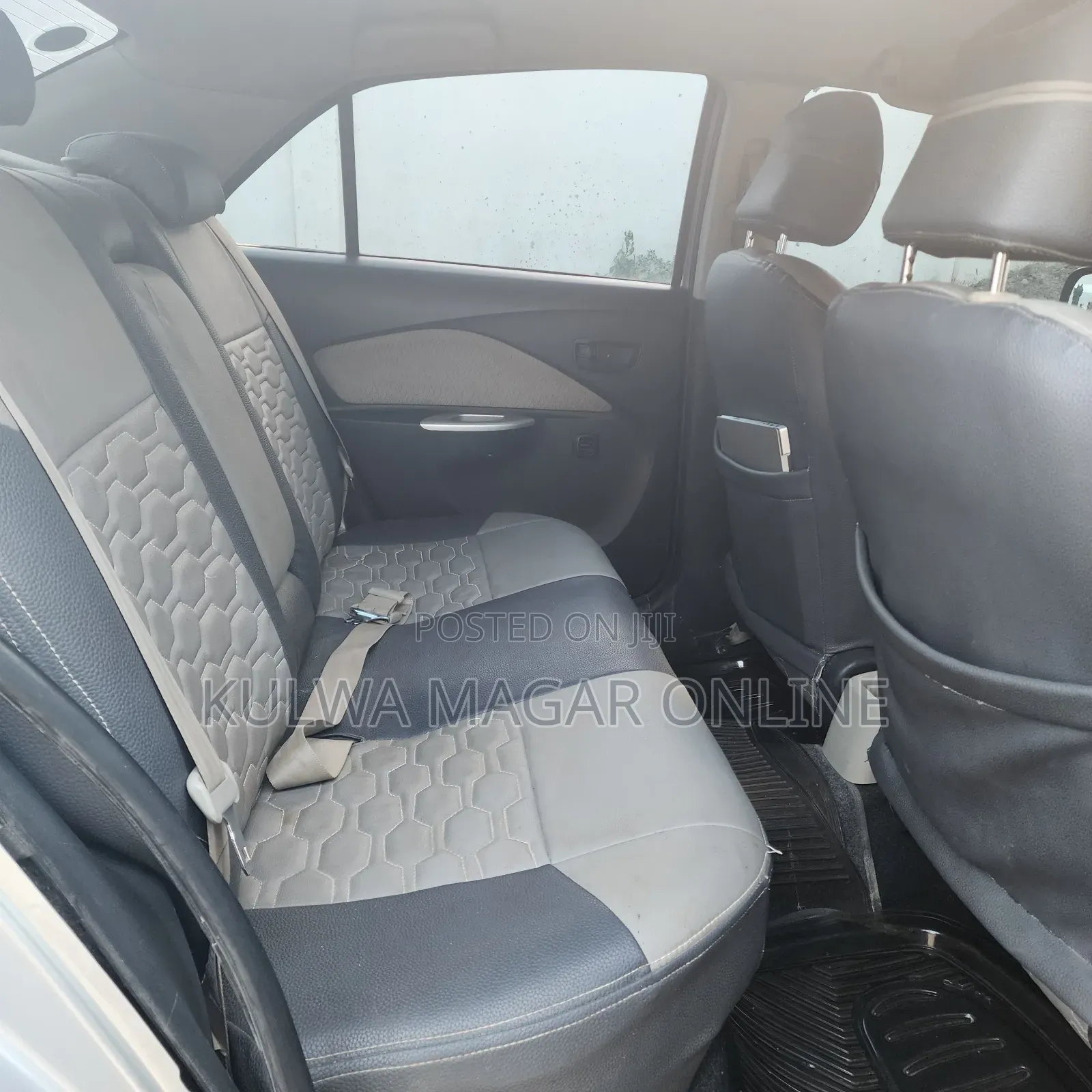 Toyota Belta 2006 Silver