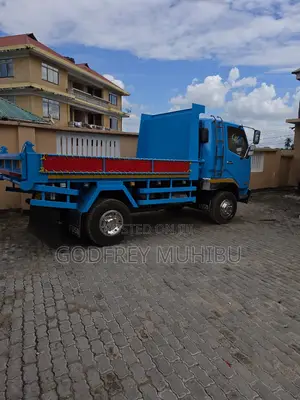 Mitsubishi Fuso Tippa 2000 Blue