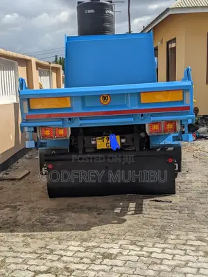 Mitsubishi Fuso Tippa 2000 Blue