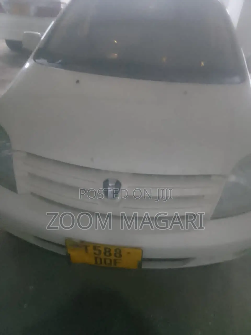 Toyota IST 2004 White