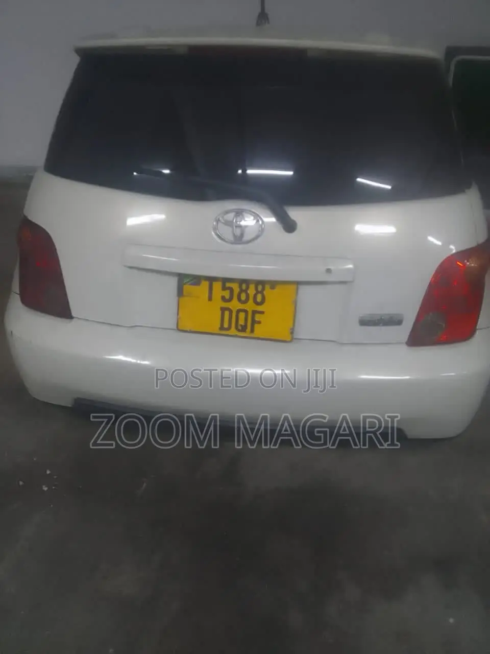 Toyota IST 2004 White