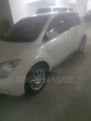 Toyota IST 2004 White