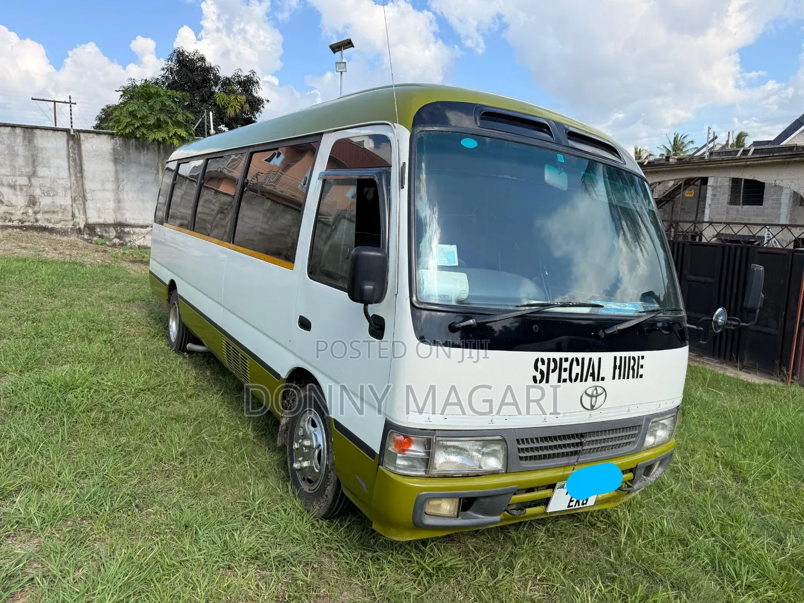 Toyota Coaster 2005 Silver