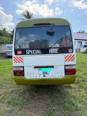 Toyota Coaster 2005 Silver