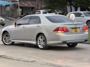 Toyota Crown 2009 Silver