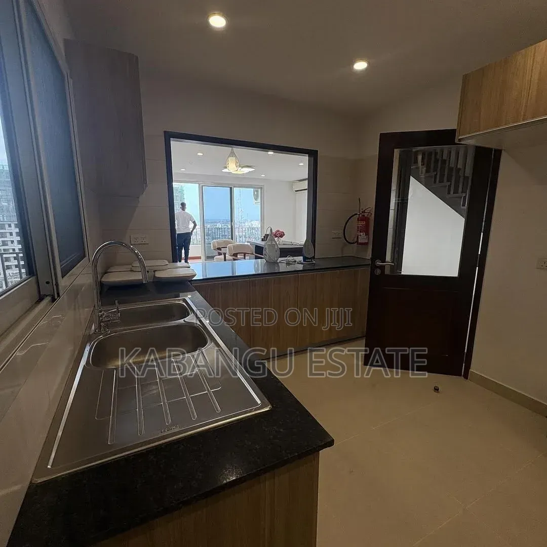 3bdrm Duplex in Morocco, Mikocheni for rent