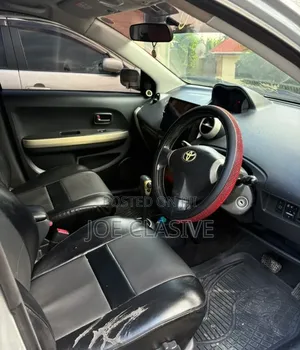 Toyota IST 2005 Silver
