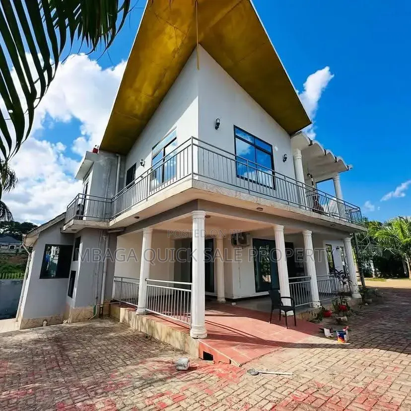 5bdrm Apartment in Tabata Majumba Sita for rent