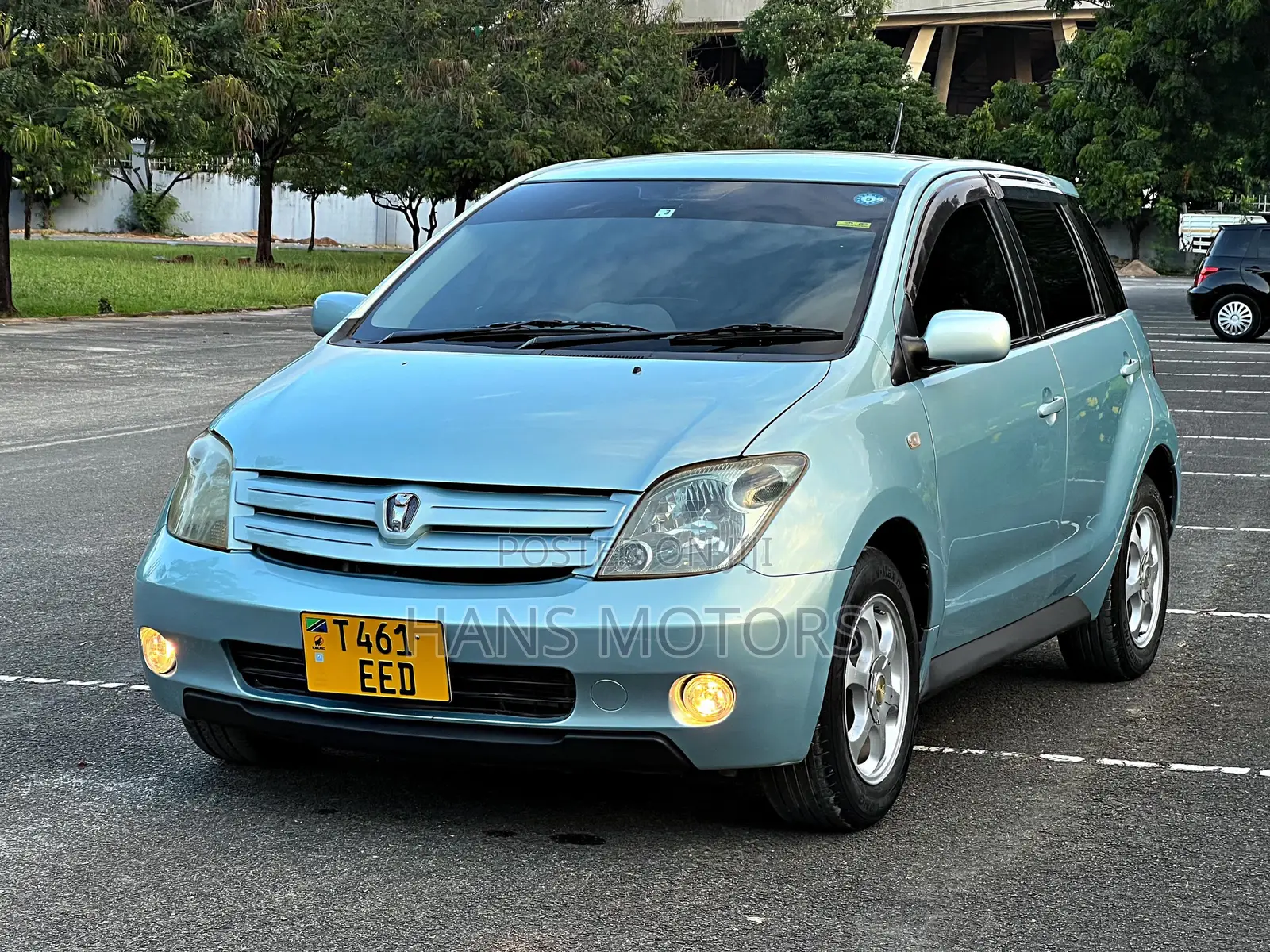 Toyota IST 2004 Silver