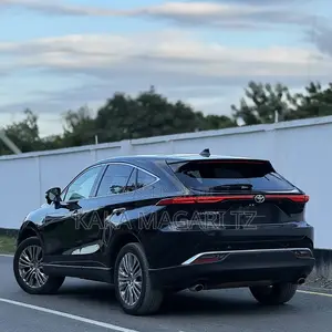 Toyota Harrier 2021 Black