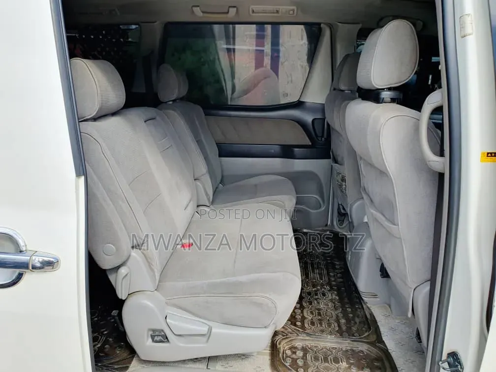 Toyota Alphard 2006 White
