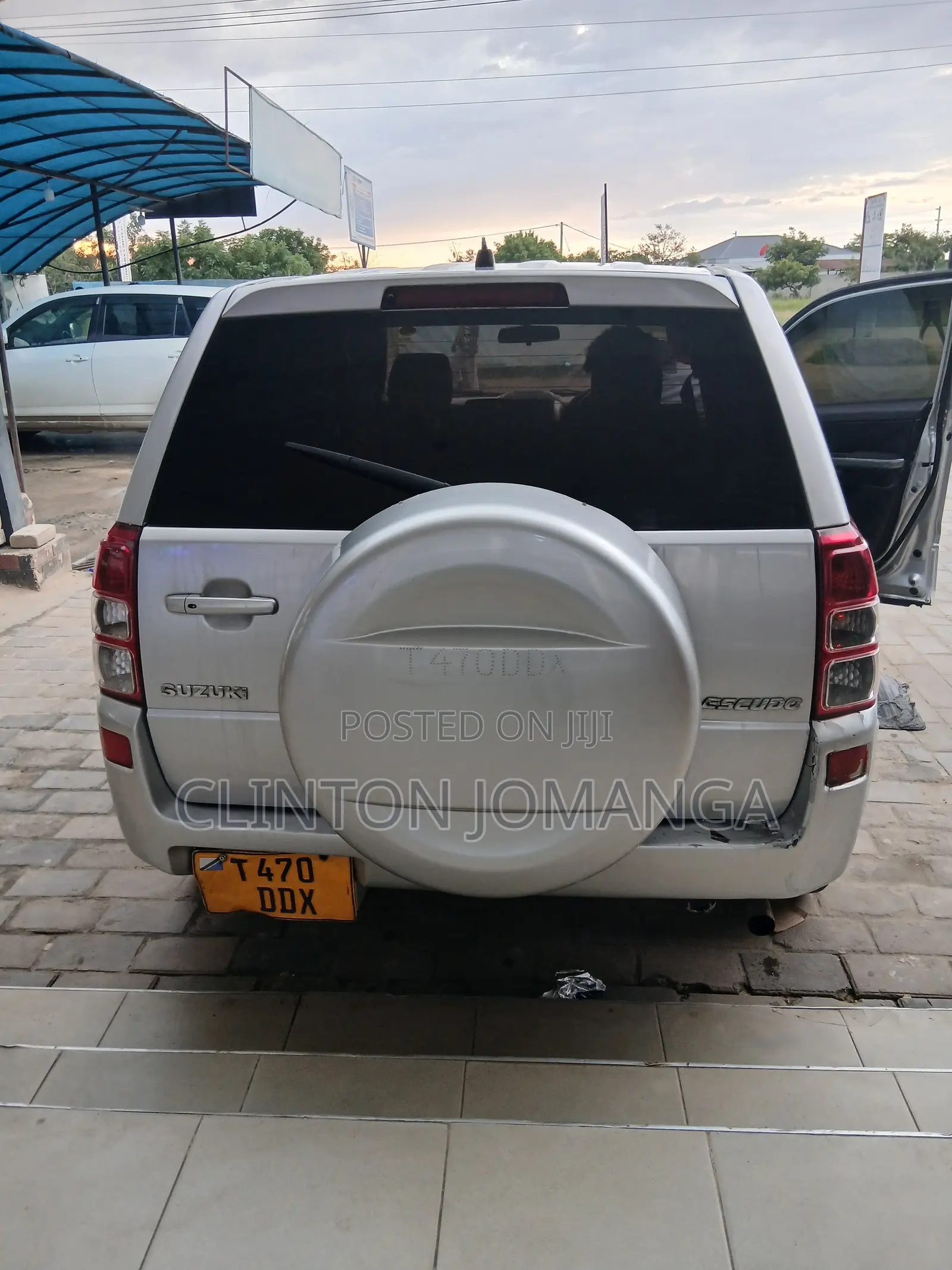 Suzuki Escudo 2012 Silver