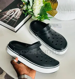 Crocs Sandals Brand New Materials Quality