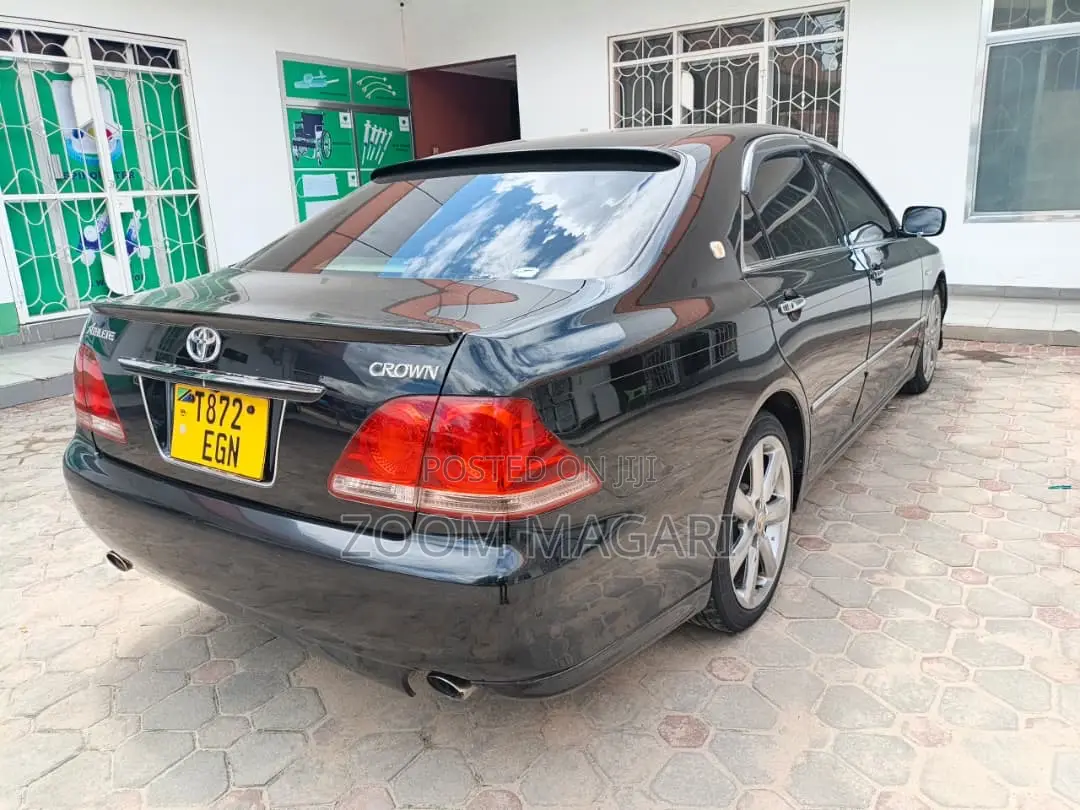 Toyota Crown 2007 Black