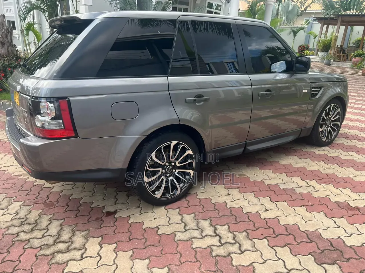 Land Rover Range Rover Sport 2010 Gray