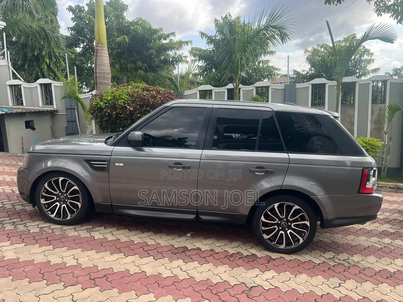 Land Rover Range Rover Sport 2010 Gray