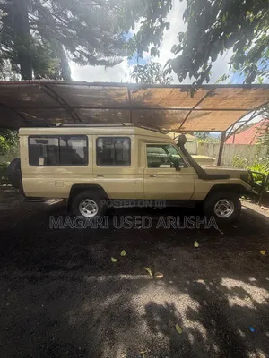 Toyota Land Cruiser 90 1997 Beige