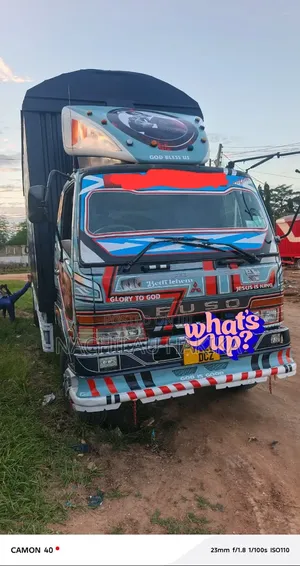 Mitsubishi Fuso 1998 Silver