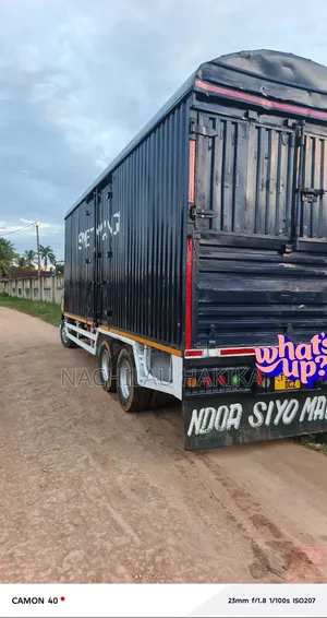 Mitsubishi Fuso 1998 Silver