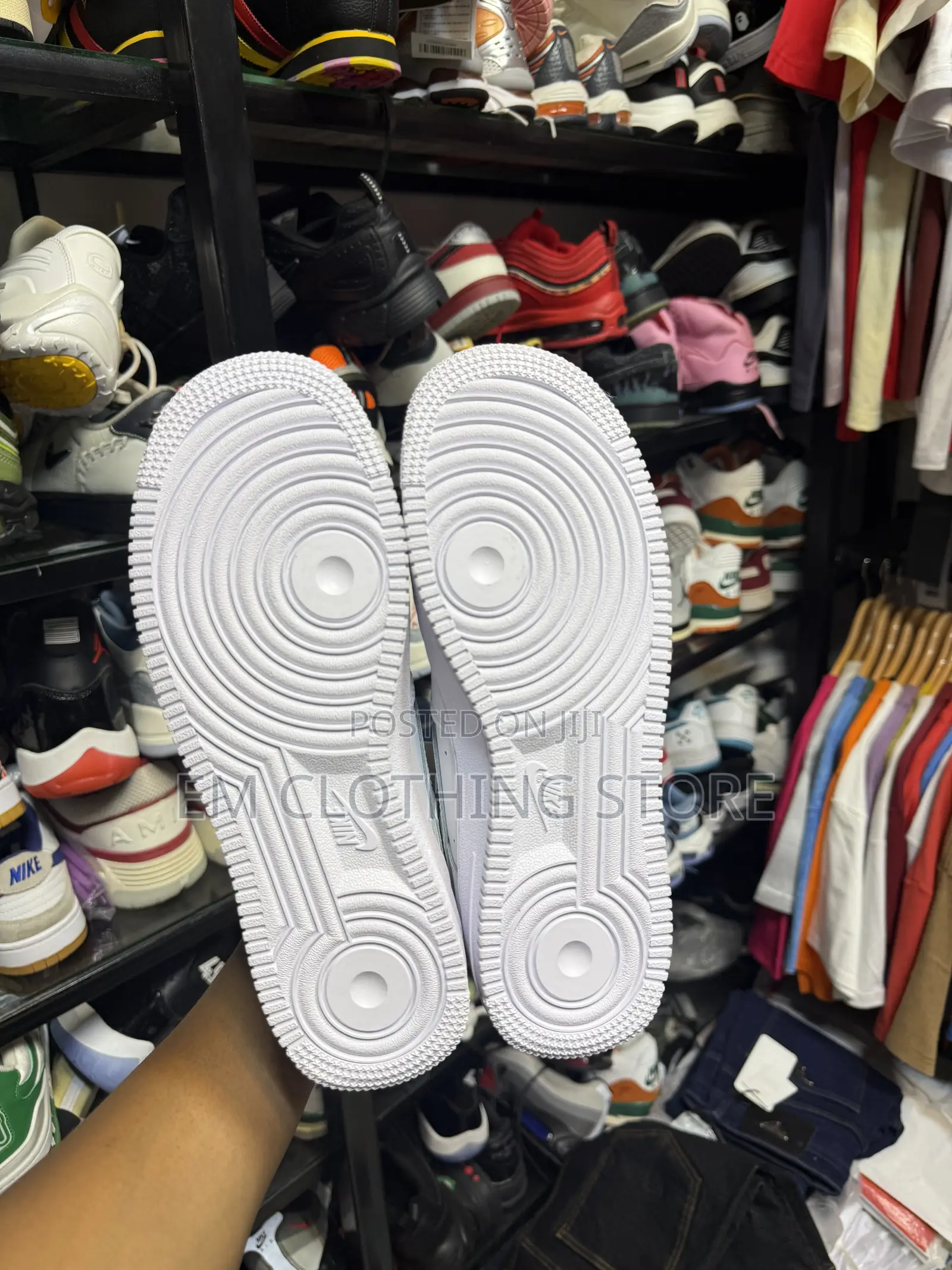 Airforce 1 Kwa Tuu