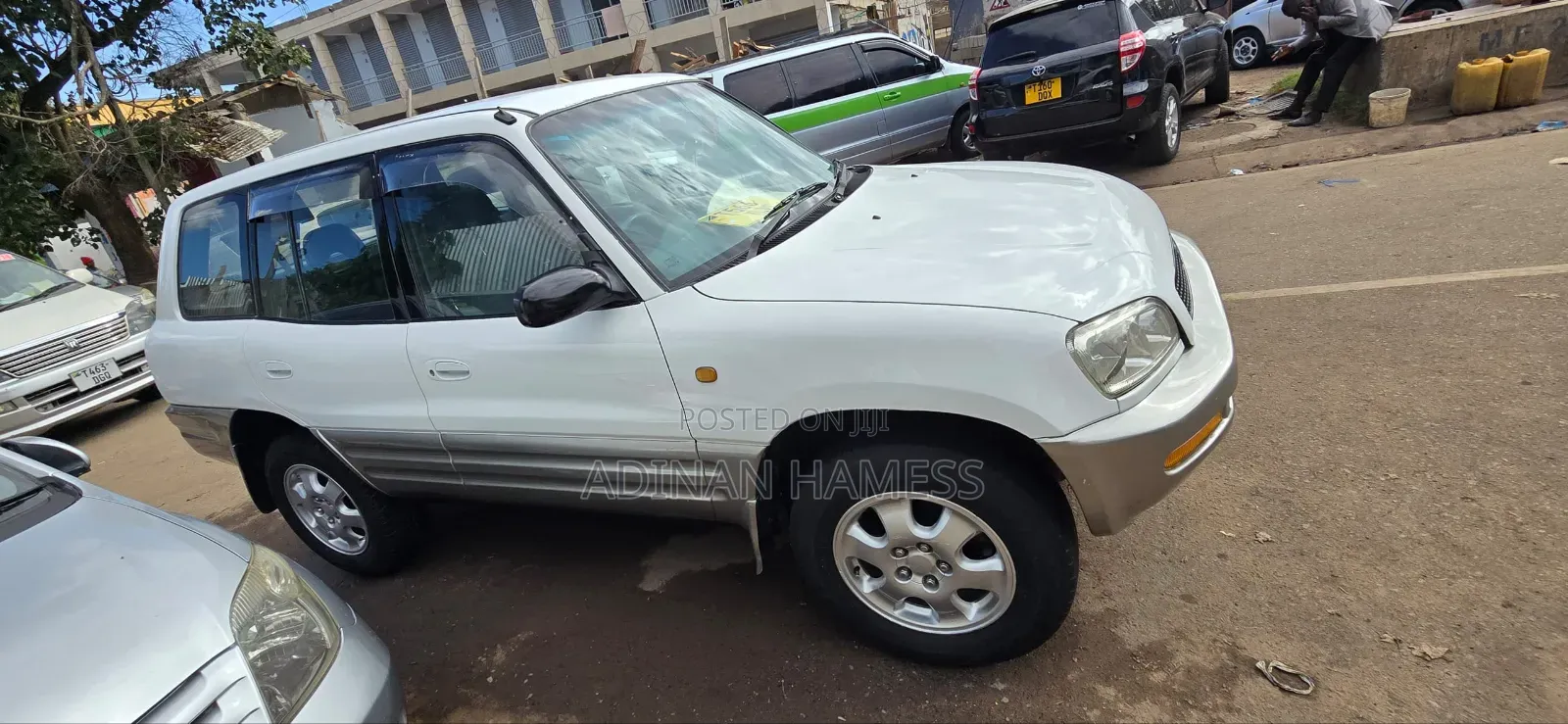 Toyota RAV4 Base FWD 1999 Silver